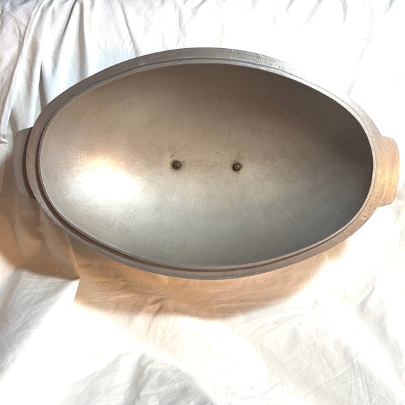 Genuine SUPER HEALTH Vintage 1950s Cast Aluminum Oval 10qt Roasting Pot - Picture 5 of 12